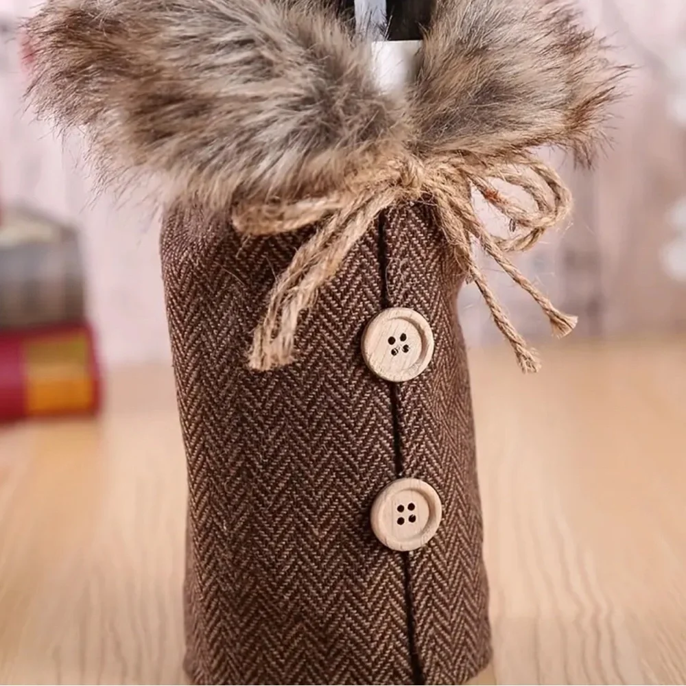 Wine bottle gift cover, NIP, brown chevron, faux fur collar, buttons, 9.8”x5.9”